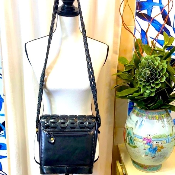 Women’s Black Weave Pattern Multi Pockets Crossbody Purse - Picture 4 of 10